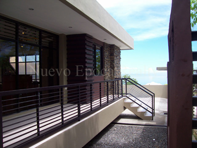 Modern ZEN Glass House for sale - panoramic view of the Bay